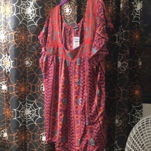 Torrid size 4 embroidered blouse